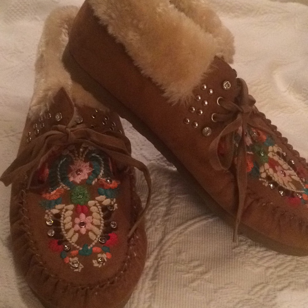 Montana West Embroidered Booties sz 11